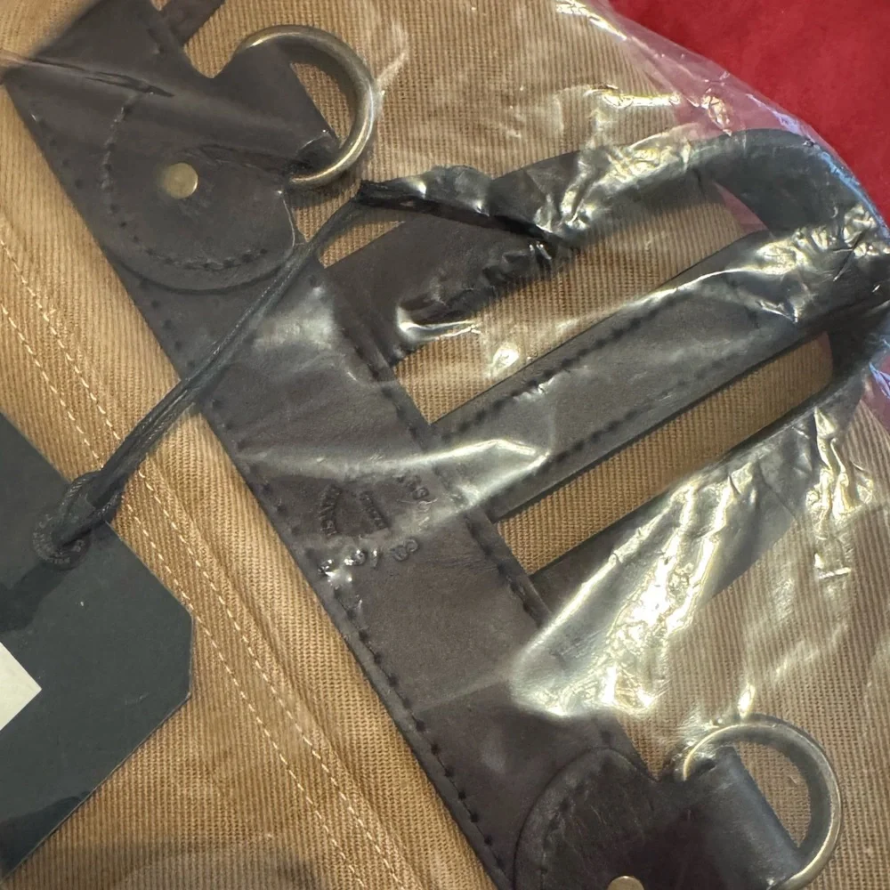 Filson Small Rugged Twill Field Bag - Picture 4 of 4